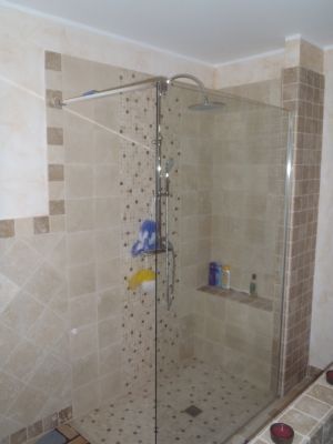 Trasformare vasca da bagno in 8 ore in una doccia italia ... Trasformare la vasca da bagno in doccia